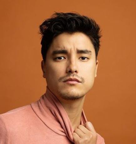 Does Remy Hii have a wife? Who are his parents? Is he gay?