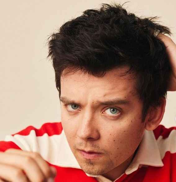 Is Asa Butterfield Gay? His Relationships, Dating Status