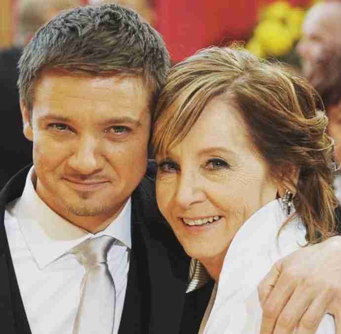 Who are the parents of Jeremy Renner, Lee Renner and Valarie Cearley?